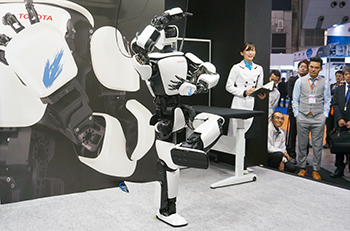 最先端のロボット技術が集結！「2017国際ロボット展」に出展しました