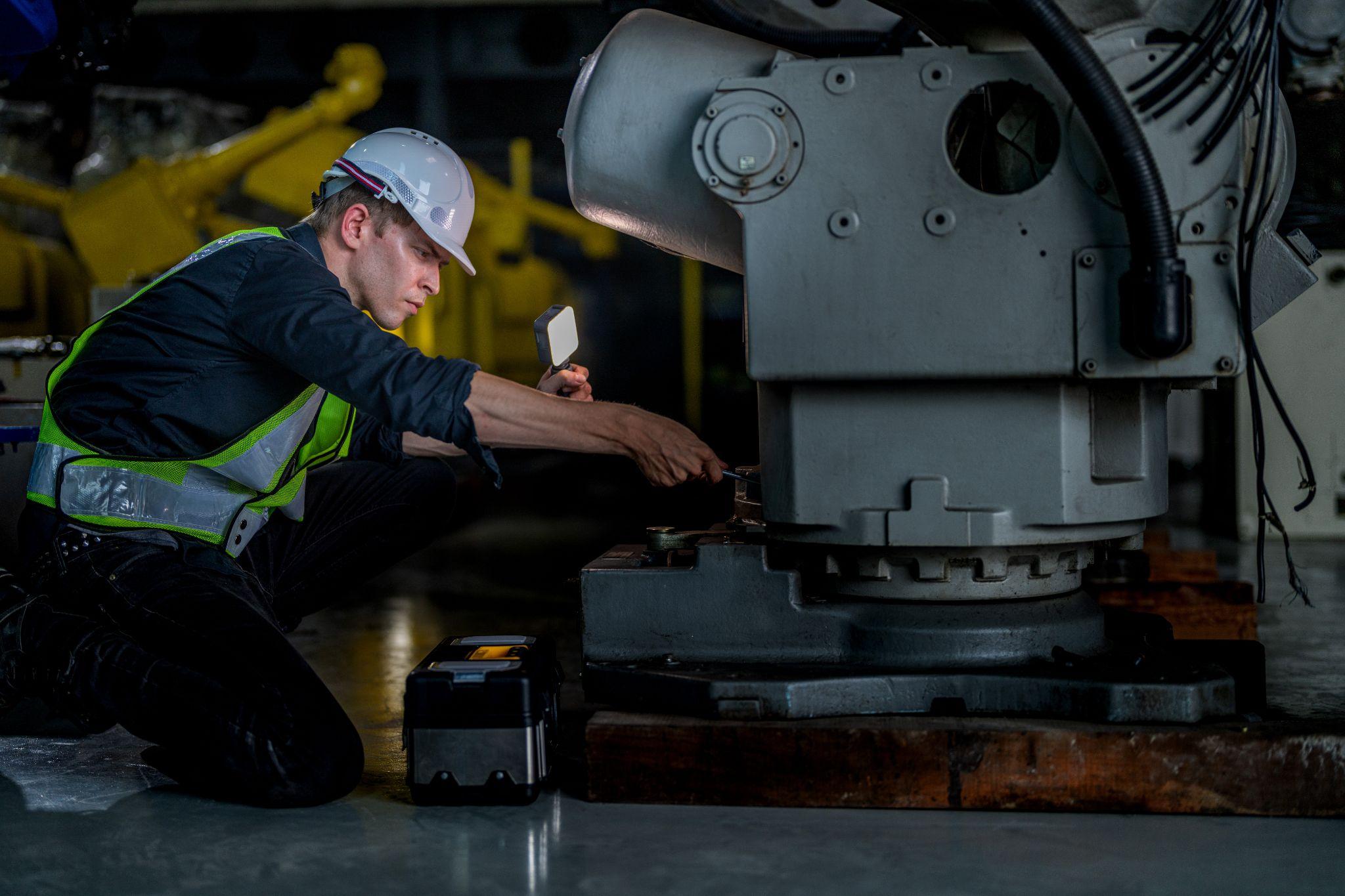 重量物を固定している様子